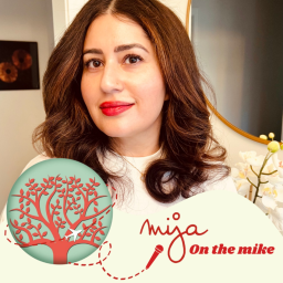 Mija on the mike with: Saadia Khan aka @immigrantlypod