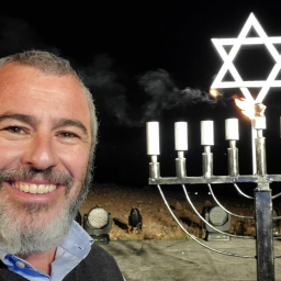 Yishai Fleisher Show: In Light of Chanukah