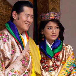 La reine et le roi du Bhoutan : une histoire de bonheur, de tradition et de modernité